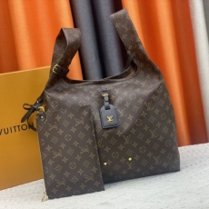 Louis Vuitton Shopping Bags